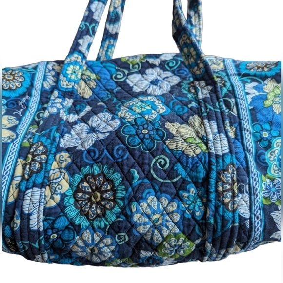 Vera Bradley blue floral quilted duffel bag - Picture 2 of 5